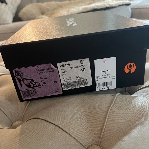 CHANEL BLACK PATENT LEATHER STRAPPY SANDALS HEELS PUMPS size 40 NWT - Picture 3 of 8